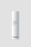 Maginista Anarchist Texturizing Dry Shampoo Blond i en hvit aerosolboks mot lys grå bakgrunn