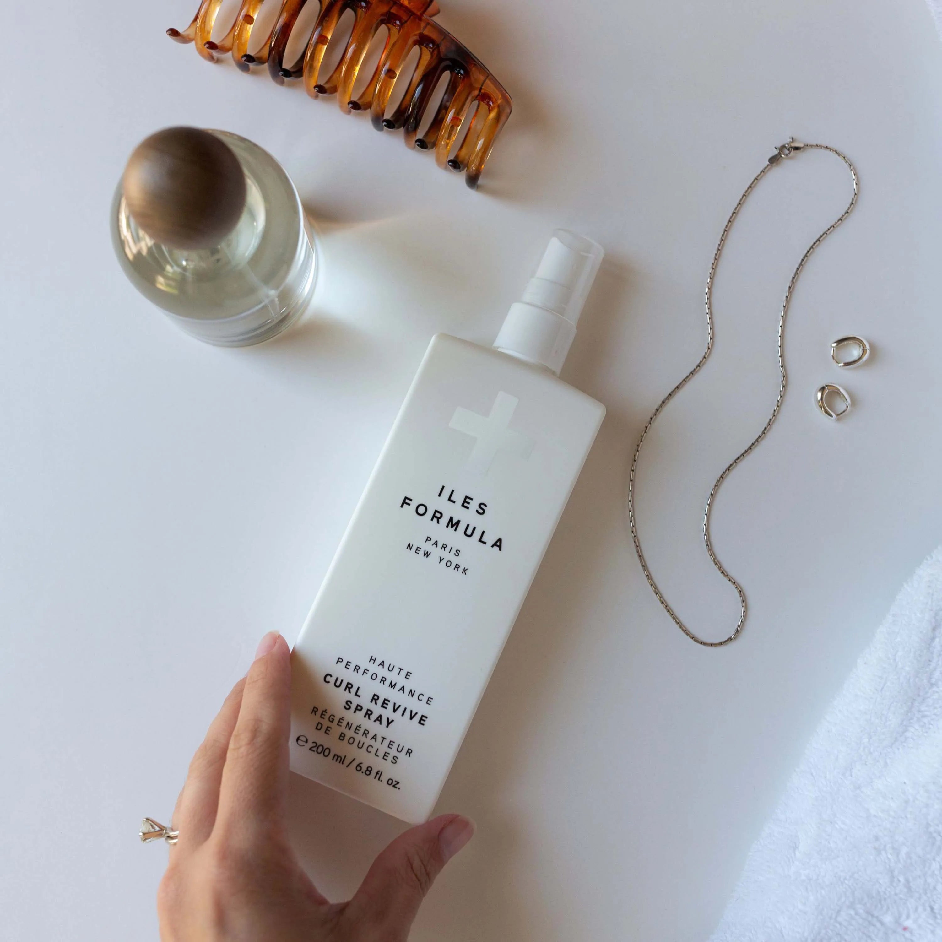 Iles Formula Curl Revive Spray 200ml