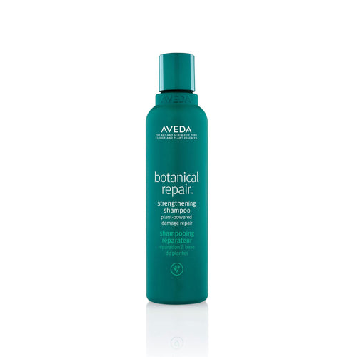 Aveda Botanical Repair Strengthening Shampoo i en mørk grønn flaske mot hvit bakgrunn