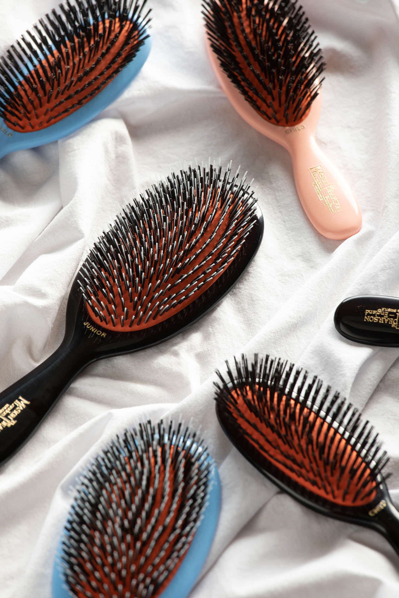 blå, rosa og sort Mason Pearson børste